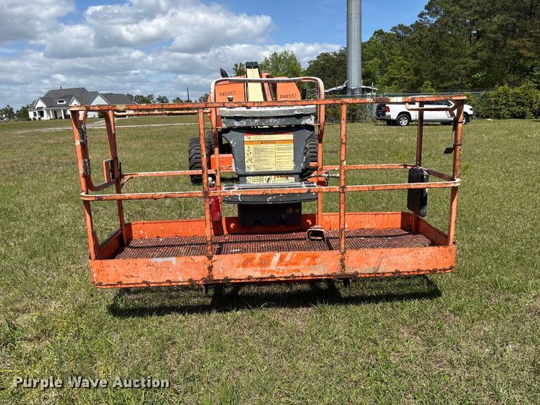 image for item EF1076 2011 JLG 600S boom lift