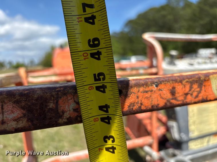 image for item EF1076 2011 JLG 600S boom lift