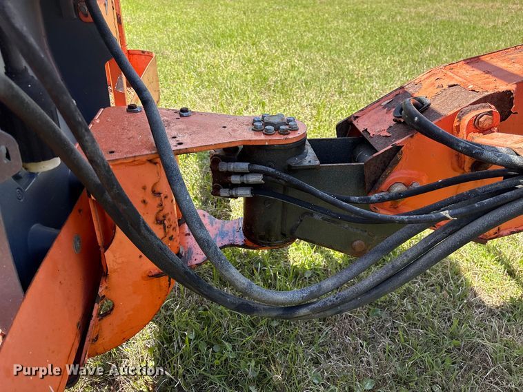 image for item EF1076 2011 JLG 600S boom lift