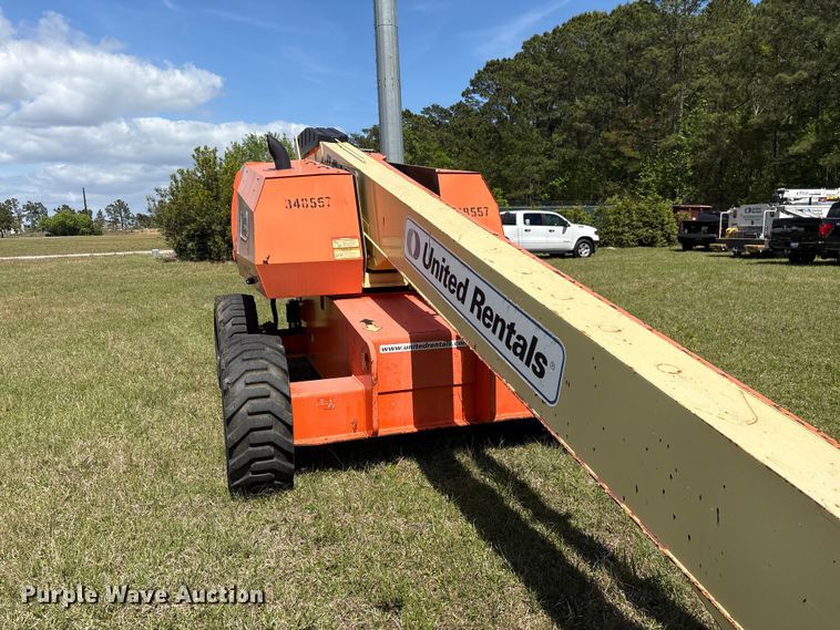 image for item EF1076 2011 JLG 600S boom lift