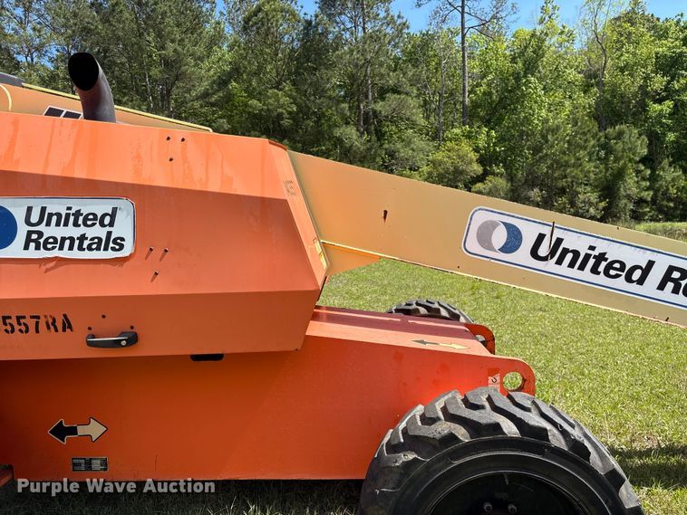 image for item EF1076 2011 JLG 600S boom lift