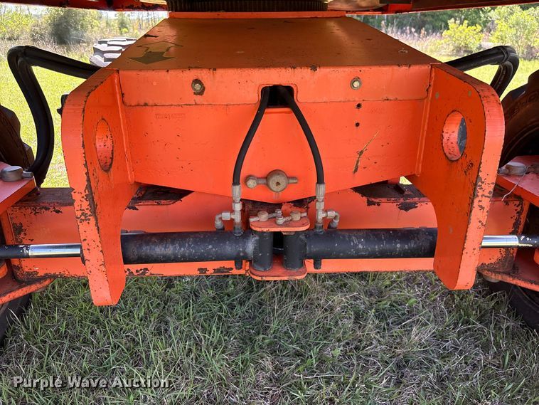 image for item EF1076 2011 JLG 600S boom lift