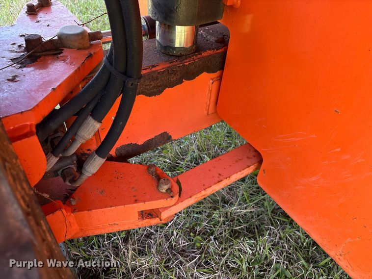 image for item EF1076 2011 JLG 600S boom lift