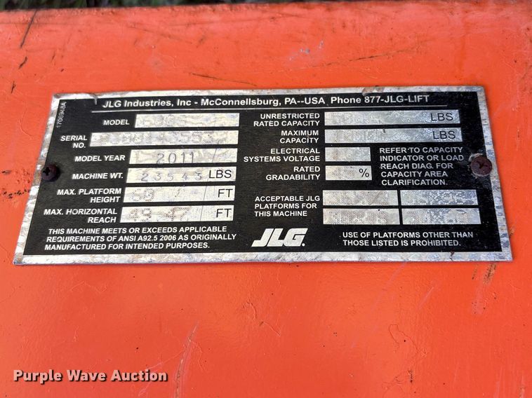 image for item EF1076 2011 JLG 600S boom lift