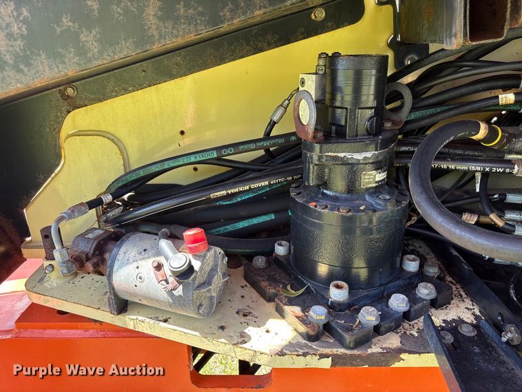 image for item EF1076 2011 JLG 600S boom lift