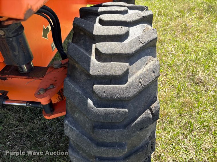 image for item EF1076 2011 JLG 600S boom lift