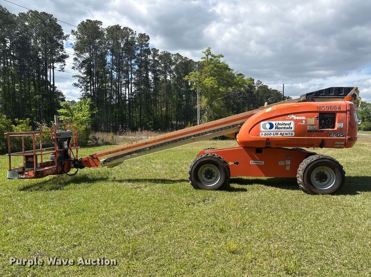 image for item EF1077 2008 JLG 600S boom lift