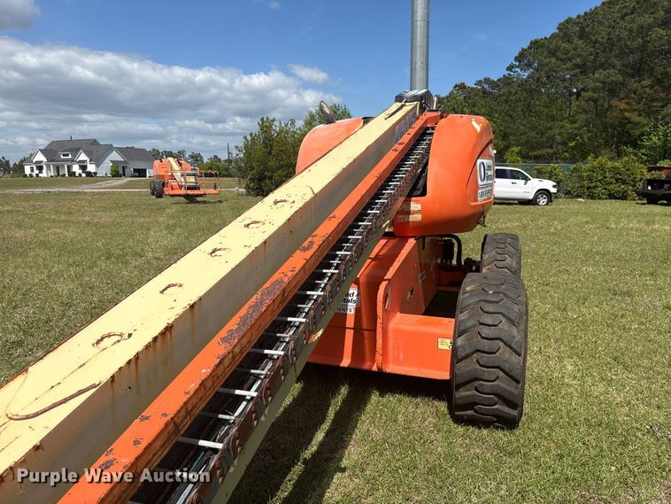 image for item EF1077 2008 JLG 600S boom lift