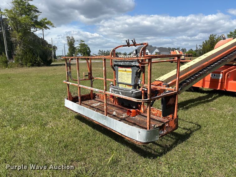 image for item EF1077 2008 JLG 600S boom lift