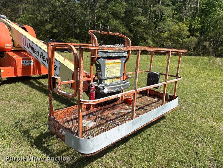 image for item EF1077 2008 JLG 600S boom lift