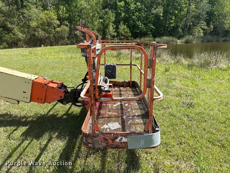 image for item EF1077 2008 JLG 600S boom lift