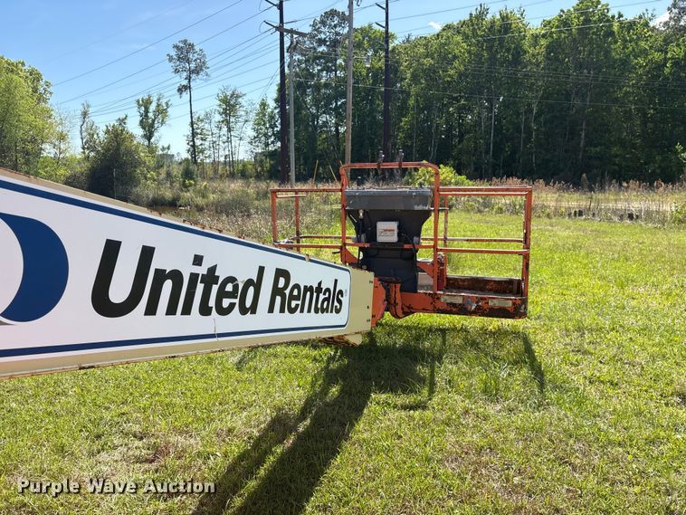 image for item EF1077 2008 JLG 600S boom lift