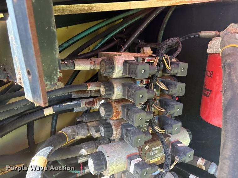 image for item EF1077 2008 JLG 600S boom lift