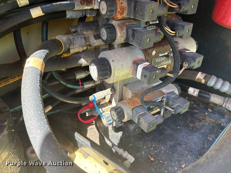 image for item EF1077 2008 JLG 600S boom lift