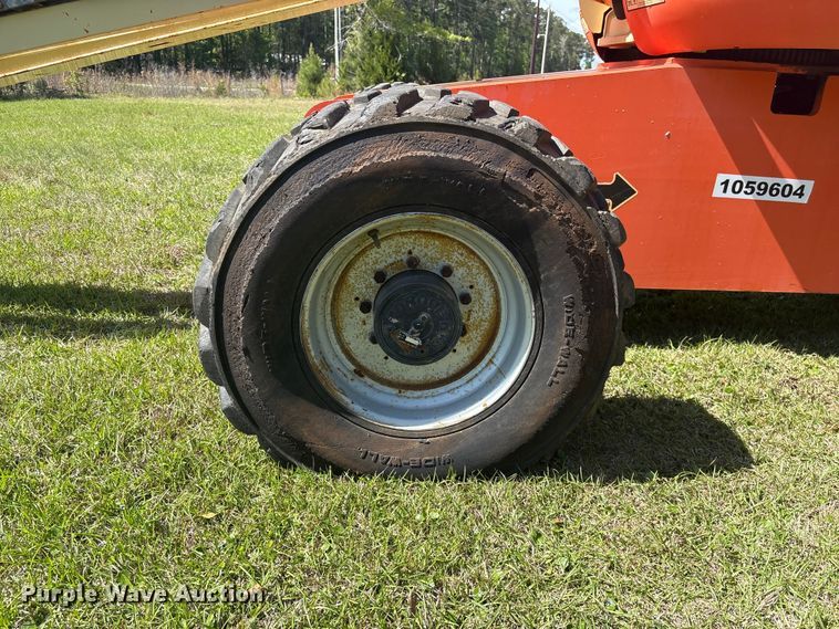 image for item EF1077 2008 JLG 600S boom lift
