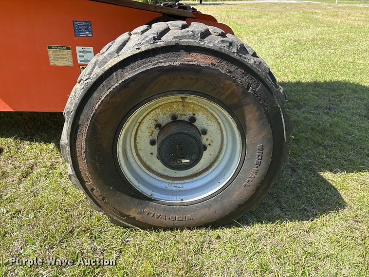 image for item EF1077 2008 JLG 600S boom lift