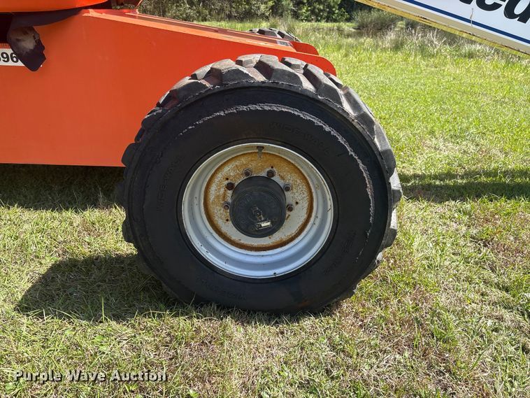 image for item EF1077 2008 JLG 600S boom lift