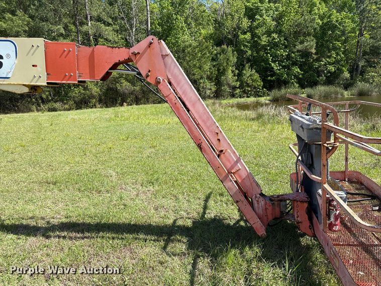 image for item EF1078 2008 JLG 600SJ boom lift
