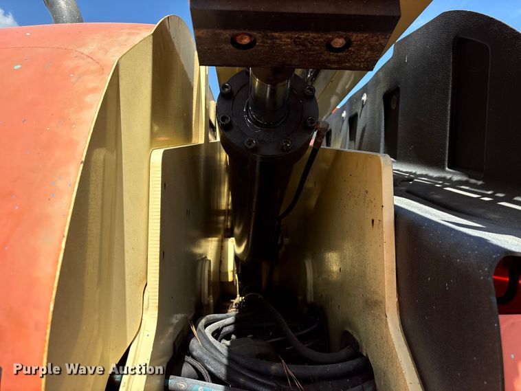 image for item EF1078 2008 JLG 600SJ boom lift