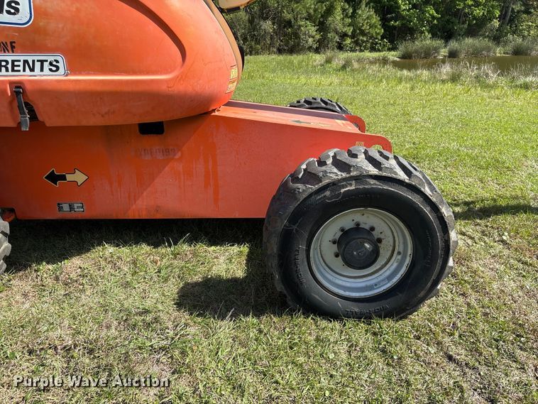 image for item EF1078 2008 JLG 600SJ boom lift