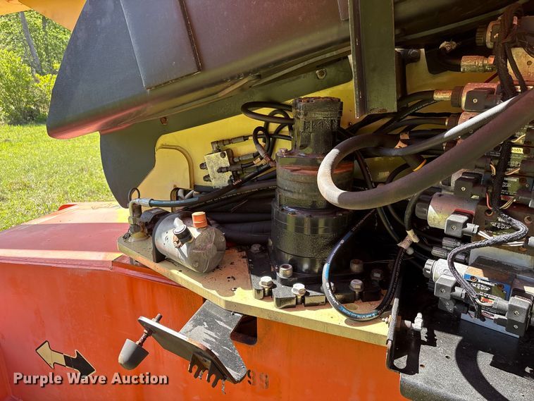 image for item EF1078 2008 JLG 600SJ boom lift