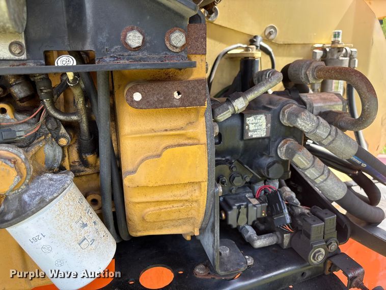 image for item EF1078 2008 JLG 600SJ boom lift