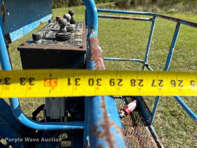 image for item EF1079 2013 Genie Z45 boom lift