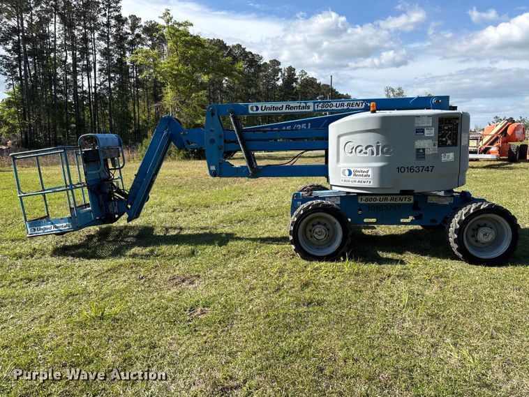 image for item EF1079 2013 Genie Z45 boom lift