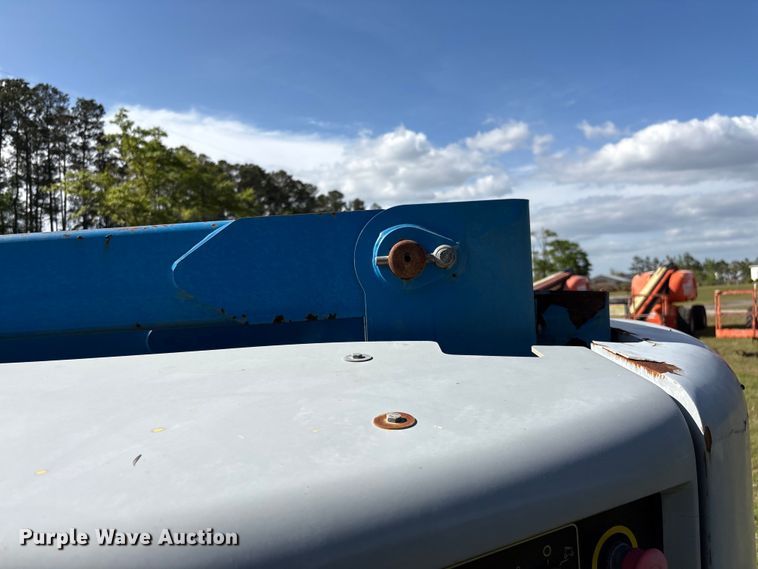 image for item EF1079 2013 Genie Z45 boom lift