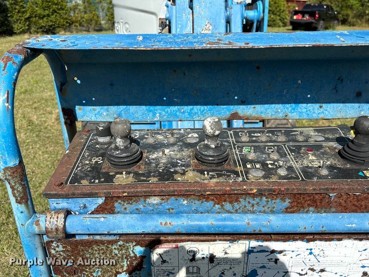 image for item EF1079 2013 Genie Z45 boom lift