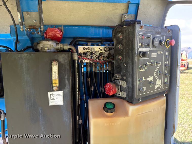 image for item EF1079 2013 Genie Z45 boom lift