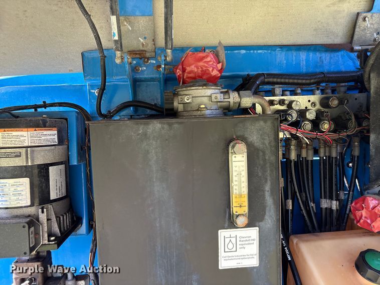 image for item EF1079 2013 Genie Z45 boom lift