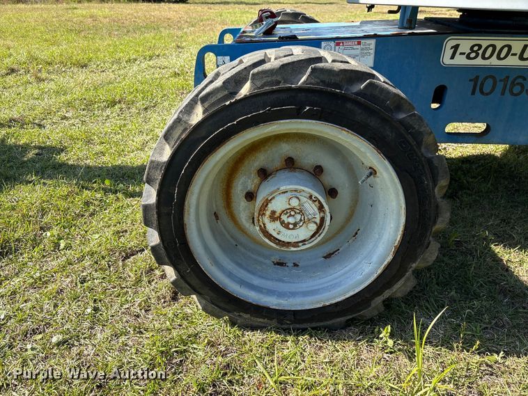 image for item EF1079 2013 Genie Z45 boom lift