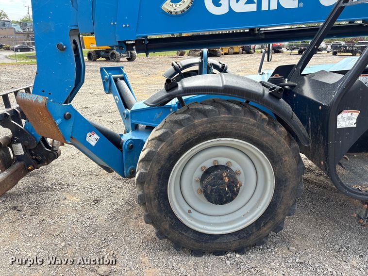 image for item EF1088 2018 Genie GTH-1056 telehandler