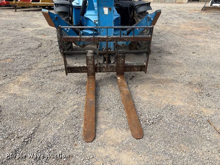 image for item EF1088 2018 Genie GTH-1056 telehandler