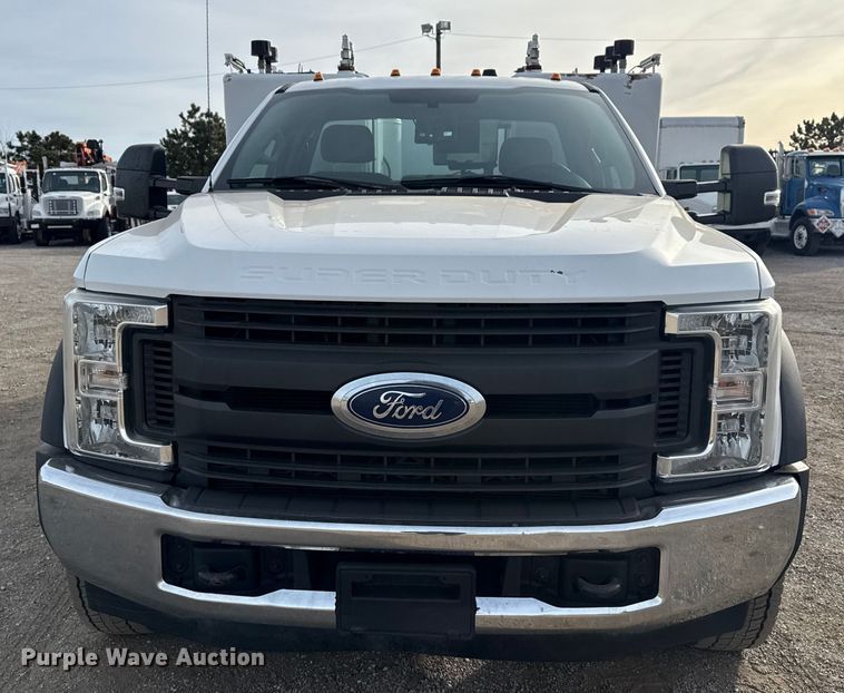 image for item EG1902 2018 Ford F550 Super Duty XL utility / service truck