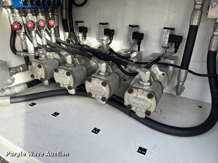 image for item EG1902 2018 Ford F550 Super Duty XL utility / service truck