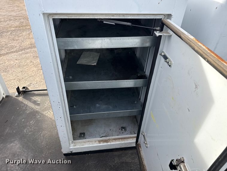 image for item EG1902 2018 Ford F550 Super Duty XL utility / service truck