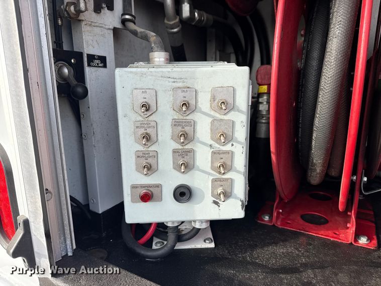 image for item EG1902 2018 Ford F550 Super Duty XL utility / service truck