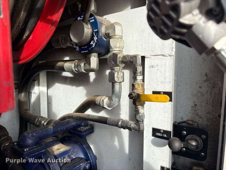 image for item EG1902 2018 Ford F550 Super Duty XL utility / service truck