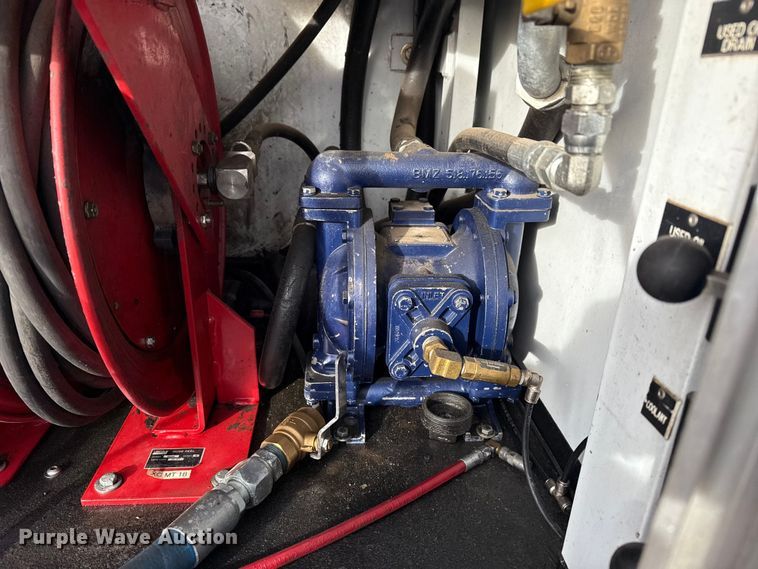 image for item EG1902 2018 Ford F550 Super Duty XL utility / service truck