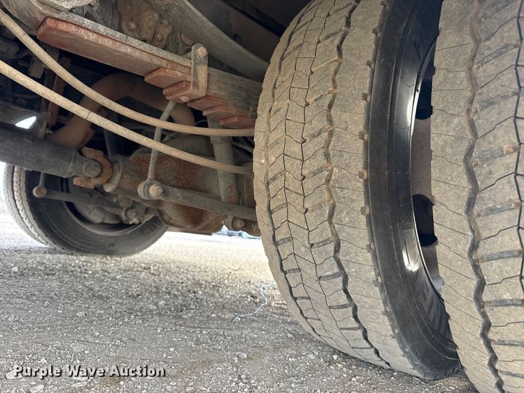 image for item EG1902 2018 Ford F550 Super Duty XL utility / service truck