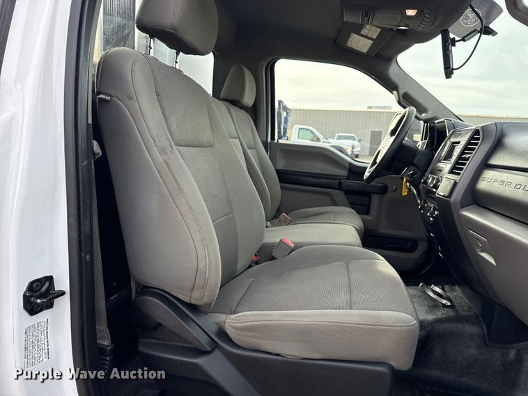 image for item EG1902 2018 Ford F550 Super Duty XL utility / service truck