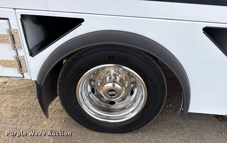 image for item EG1902 2018 Ford F550 Super Duty XL utility / service truck