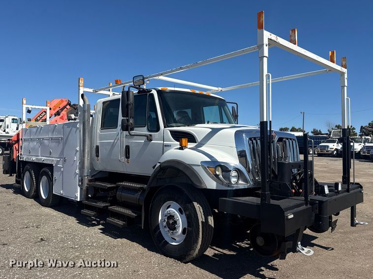 image for item EG2144 2010 International 7500 crane truck