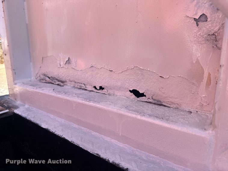 image for item EG2144 2010 International 7500 crane truck