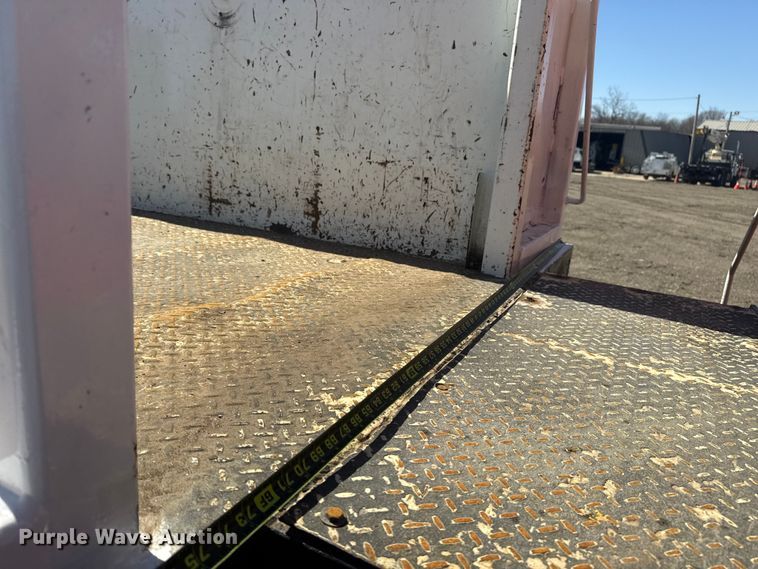 image for item EG2144 2010 International 7500 crane truck