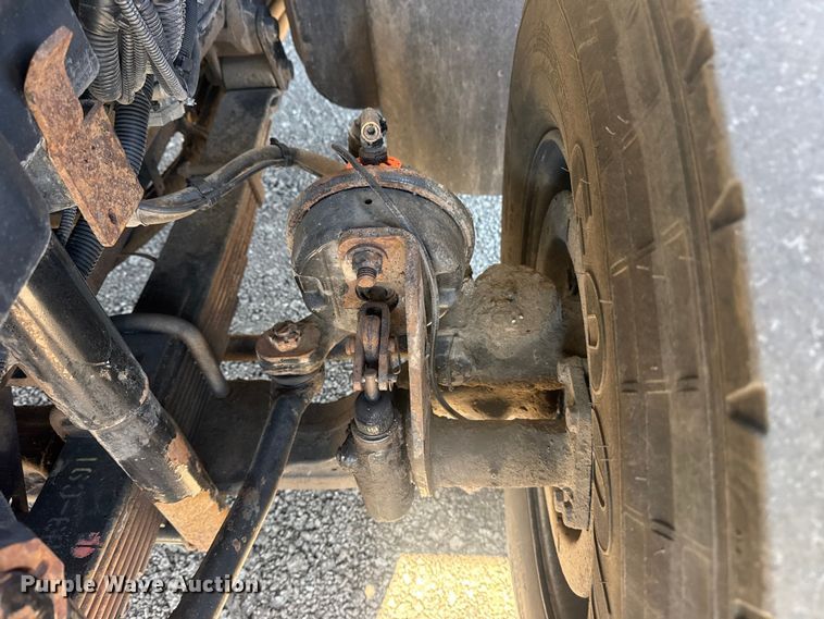 image for item EG2144 2010 International 7500 crane truck