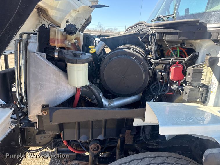 image for item EG2144 2010 International 7500 crane truck