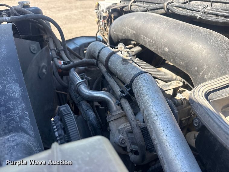 image for item EG2144 2010 International 7500 crane truck